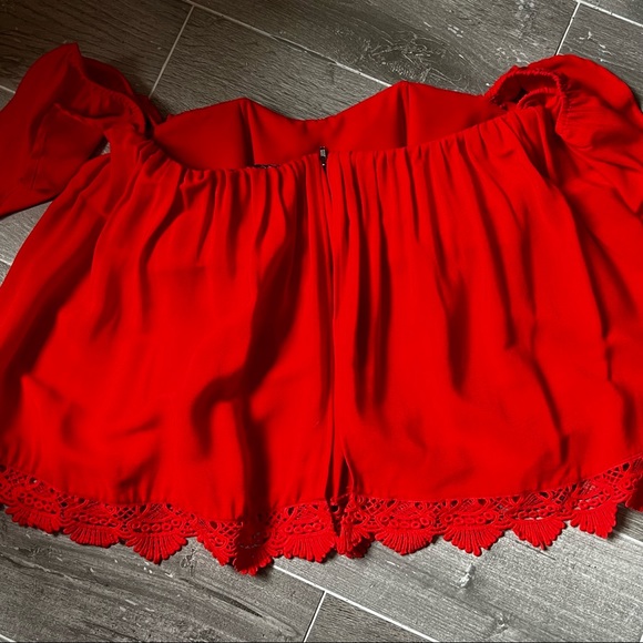 Lovers + Friends Red off the shoulder flowy blouse - Picture 4 of 6